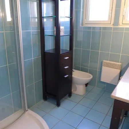 Sleeps 11 Wifi Holiday home