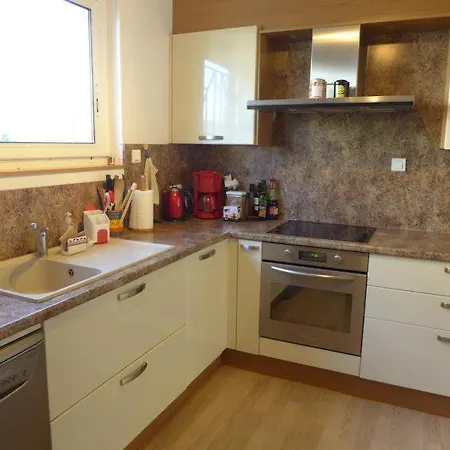 Holiday home Sleeps 11 Wifi *